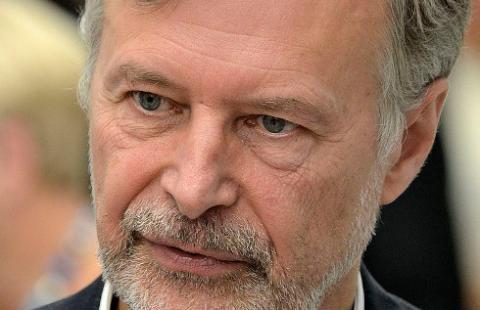 Balicki: Zamiast izolacji w szpitalu - terapia w miejscu zamieszkania