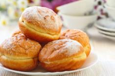 Pączek w biurze może być kosztem uzyskania przychodów