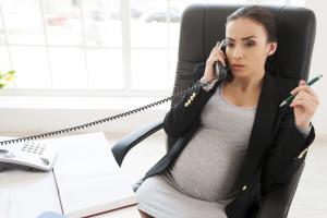 ZUS opanował problem "przedsiębiorczych matek", teraz walczy z nadużyciami żon na etacie