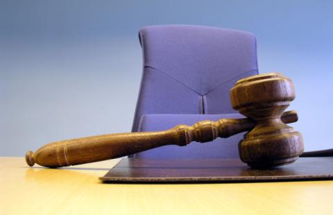 Spór o status Izby Dyscyplinarnej - adwokat może uniknąć kary