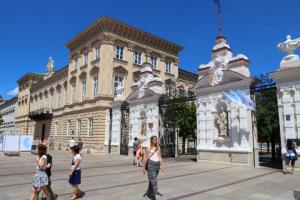 Część uczelni zmienia kalendarz wyborczy, ale niektórzy rektorzy już wybrani