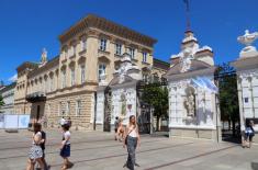 Część uczelni zmienia kalendarz wyborczy, ale niektórzy rektorzy już wybrani