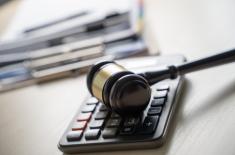 Sędziowie teraz legalnie wynoszą akta do domu