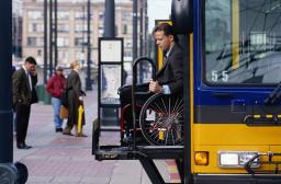 Rząd wprowadza ograniczenia w transporcie publicznym