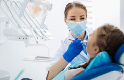 Dentobusy obsłużą szpitale zakaźne, gabinety muszą mieć specjalne zabezpieczenia