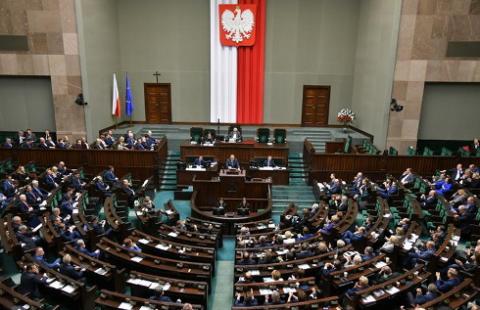 Sejm uchwalił ustawę o pomocy na ratowanie firm