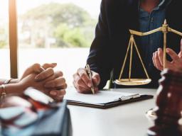Co reguluje Prawo o adwokaturze?