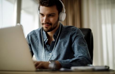 Zdalne nauczanie bardziej czasochłonne