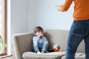 Ojciec znęcał się nad synem, sąd nie przyznał za to zadośćuczynienia - skarga nadzwyczajna RPO