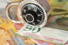 Frankowicze pozywający grupowo mBank nie muszą spłacać rat