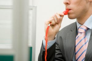 Za sprawą unijnej dyrektywy polskie prawo będzie musiało chronić sygnalistów