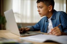 Portal resortu cyfryzacji popularny podczas zdalnej nauki