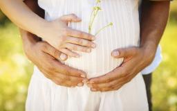 Porodówka nie może wymagać od ojców robienia testów na COVID-19
