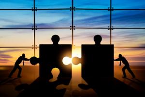 Prezes UOKiK może już kontrolować wrogie przejęcia polskich firm