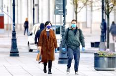 MZ: Okazywanie zaświadczenia uprawniającego do chodzenia bez maseczki naruszałoby konstytucję