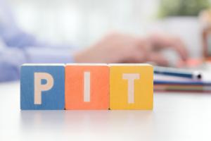 Koszty uzyskania przychodu przy dodatku za wysługę lat