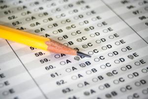 Blisko połowa zdających z pozytywnym wynikiem egzaminów na aplikacje