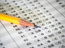 Blisko połowa zdających z pozytywnym wynikiem egzaminów na aplikacje
