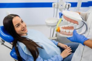 SN: Dentystka słusznie ukarana za niestaranność przy wstawianiu implantów