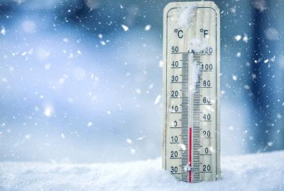 Zajęcia zawieszone lub zdalne - dyrektor decyduje, czy szkoła pracuje w czasie mrozów