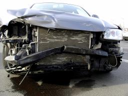 Skarga nadzwyczajna: Ubezpieczyciel nie może narzucać warunków naprawy auta