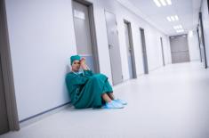 Antycovidowa tarcza ma chronić lekarza, ale pacjenta niekoniecznie