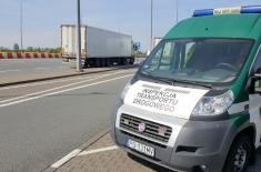 Policja i wojsko mogą jeździć busami z kompletem pasażerów