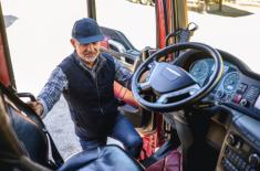 W 9-osobowym busie może jechać 5 osób łącznie z kierowcą