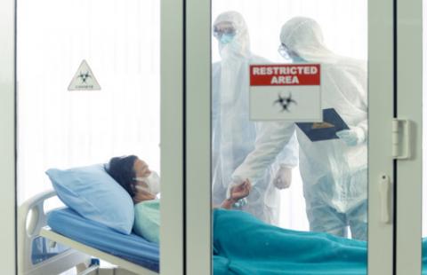 Ponad 800 zł za łóżko dla pacjenta z COVID-19 w szpitalu tymczasowym