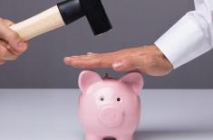 Raport: Samorządy nie przejdą przez kryzys suchą nogą; resort finansów: rząd wspiera JST