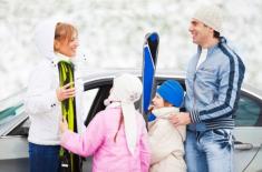 Na stokach - kontrole masek, kasków i dystansu