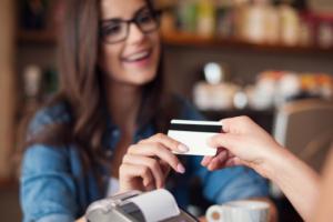 Telefon, palec i karta - zmiany w e-commerce od 2021 r.