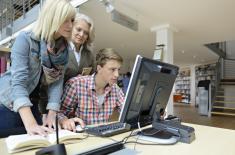 Szkoła musi uczyć stacjonarnie także starsze klasy, gdy rodzice wnioskują