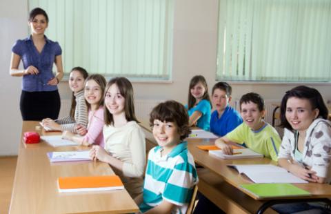 MEiN: Uczniowie klas I-III uczą się stacjonarnie w 99,3 proc. szkół podstawowych