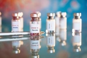 MZ: Skarb Państwa jest właścicielem szczepionek przeciw COVID-19