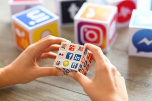 Prawnik w social mediach - FB i LinkedIn to mus, Instagram i TikTok do rozważenia