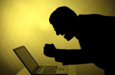 Panie Facebooku, a on ją obraża - 