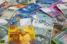 Raiffeisen Bank pozywa Dziubaków. Chce od nich blisko 800 tys. złotych