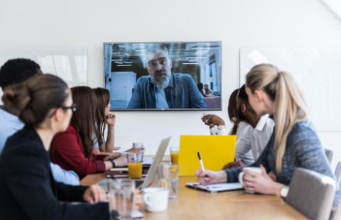 W pandemii sesje rad zdalnie i stacjonarnie, ale jedne i drugie z wątpliwościami