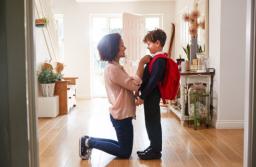 WSA: Przy opiece naprzemiennej rodzice mogą ustalić, kto z nich pobierze świadczenie wychowawcze