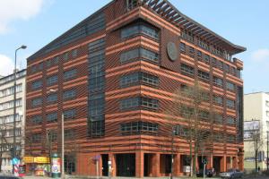 Rektorzy uczelni ekonomicznych krytykują sądy za wyroki frankowe. Prawnicy zarzucają im obronę banków