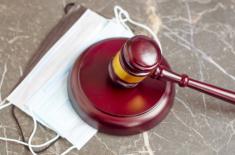 Sądy zamykają się przed koronawirusem, w części już tylko pilne sprawy