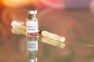 Niewykorzystane szczepionki można podać chętnym - jest rozporządzenie