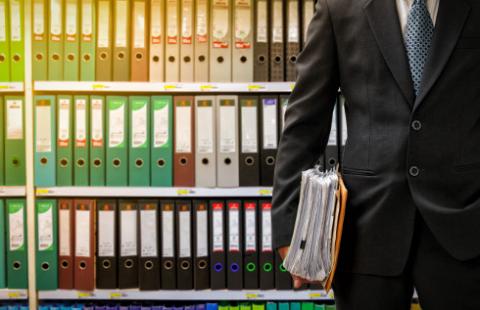 Skarbówka coraz wnikliwiej sprawdza usługi niematerialne