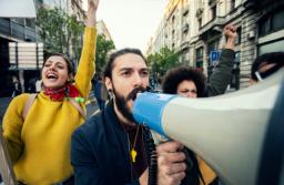 Od dziś możliwe liczniejsze zgromadzenia