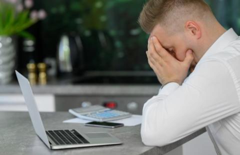 Depresja zbiera żniwo wśród pracowników, a firmy i ZUS słabo sobie z tym radzą