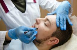 Dentysta nie może wykonywać zabiegów estetycznych poniżej twarzy