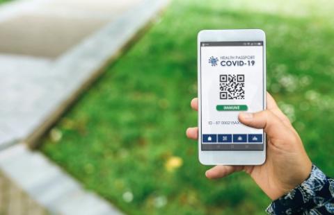 Parlament Europejski przyjął rozporządzenia o certyfikatach Covid