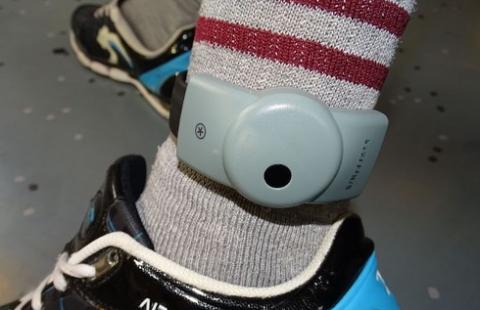 MS chwali się rozbudową dozoru elektronicznego, prawnicy apelują o częstsze stosowanie