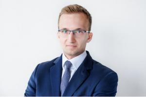 Nowa definicja pracownika, czyli rewolucja wprowadzana tylnymi drzwiami